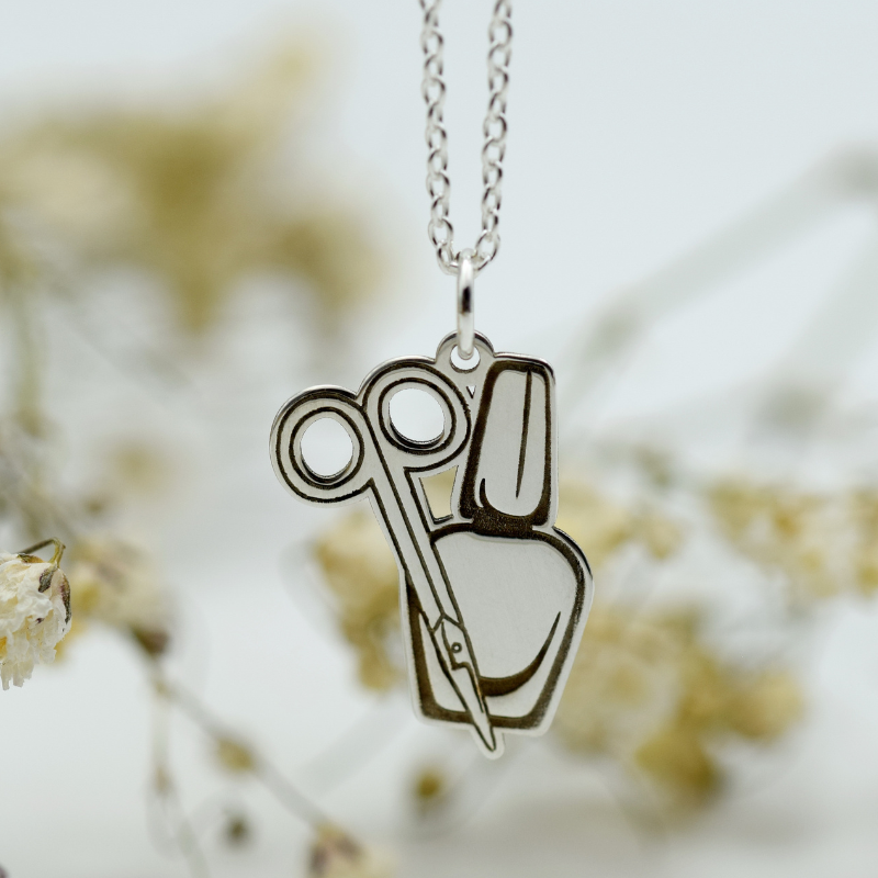 Lănțișor cu pandantiv Nails Artist – Argint 925